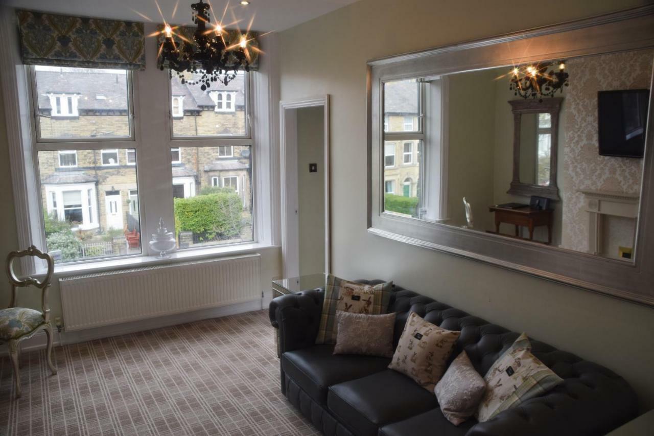 ฮาร์โรเกต เอลีท ลิฟวิ่ง Apartment ภายนอก รูปภาพ